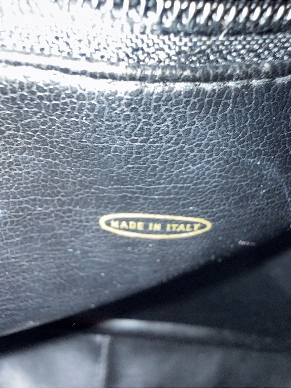 CHANEL Vintage Black Leather Shoulder Bag with Gold Chain Strap - Picture 15 of 16